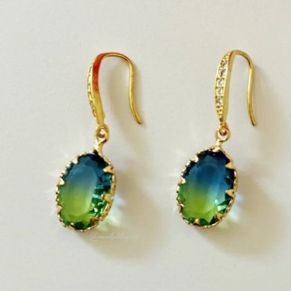 ⛔️SOLD⛔️ 2-Tone Glass Jewel Blue Green Ombre Rhinestones Drop Dangle Earrings - Picture 12 of 12